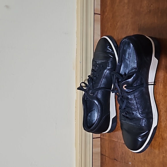 Leather casual shoe - Picture 3 of 3